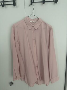 Uniqlo Pale Pink Collared Button Shirt